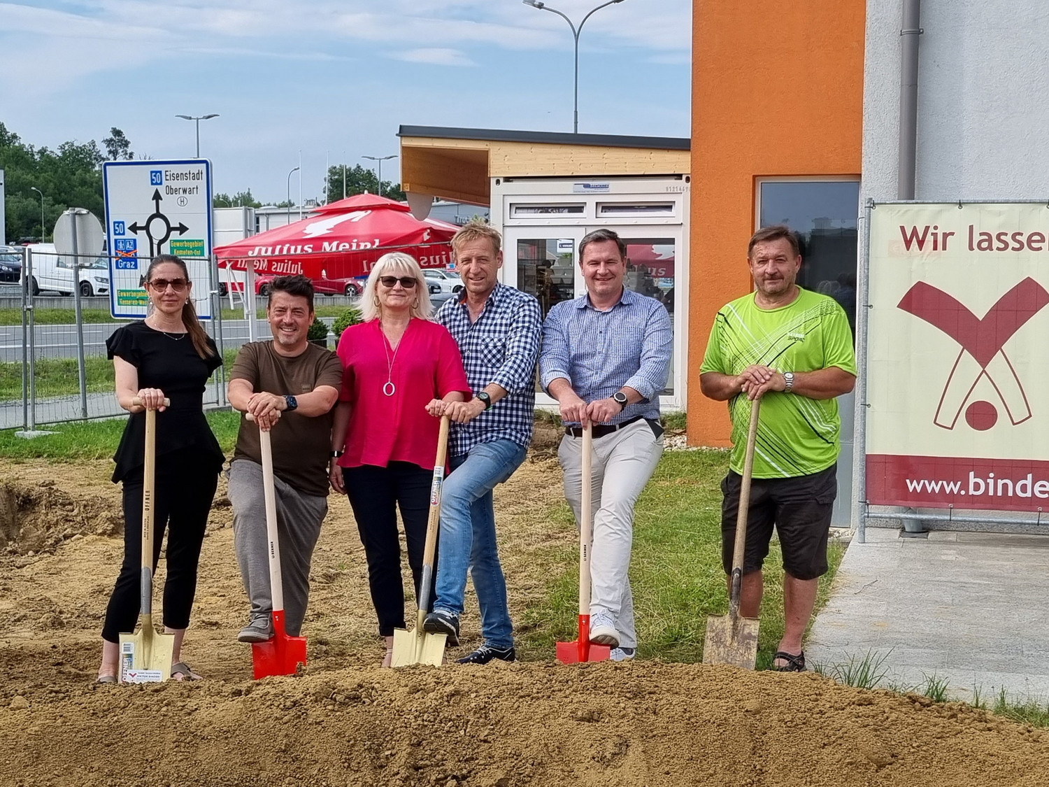 Zukunft bauen: Spatenstich für unseren neuen Gewerbepark in Kemeten