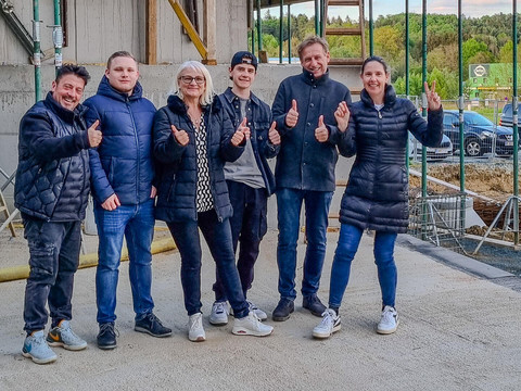 Ein Meilenstein erreicht: Gleichenfeier beim Gewerbepark VIBA Point mit Cafe 8 GRAMM